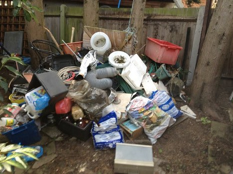 Professional furniture disposal service in Willesden